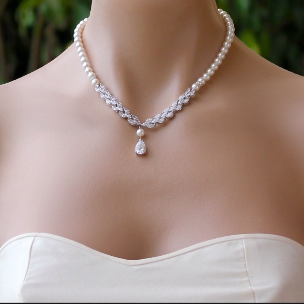 Bridal/Soiree Diamond and Necklace